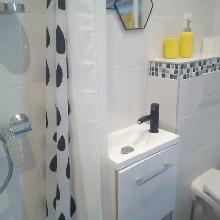 Cosy Studio Le Marais * Montmartin-sur-Mer
